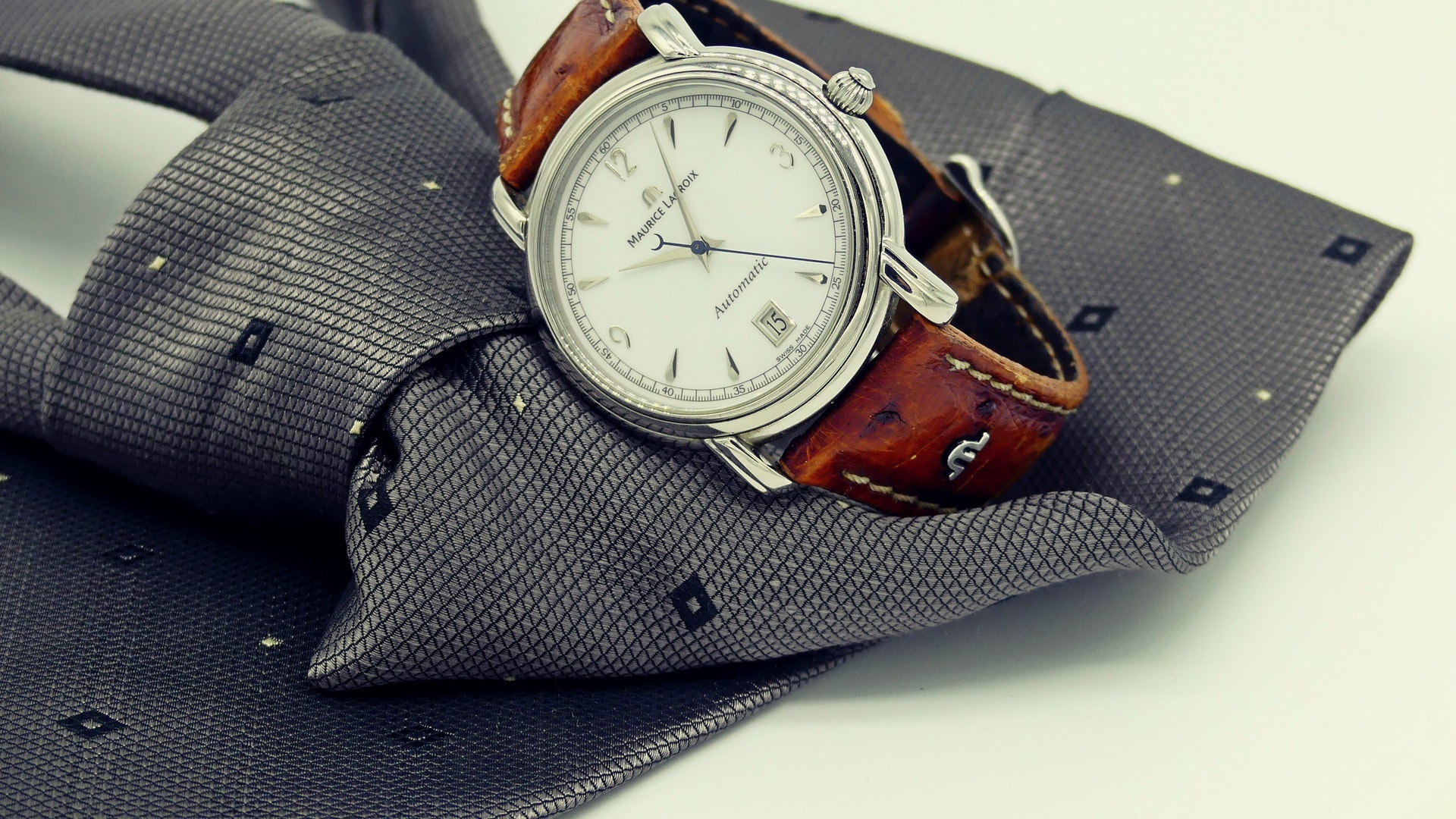 Classic Design Watch